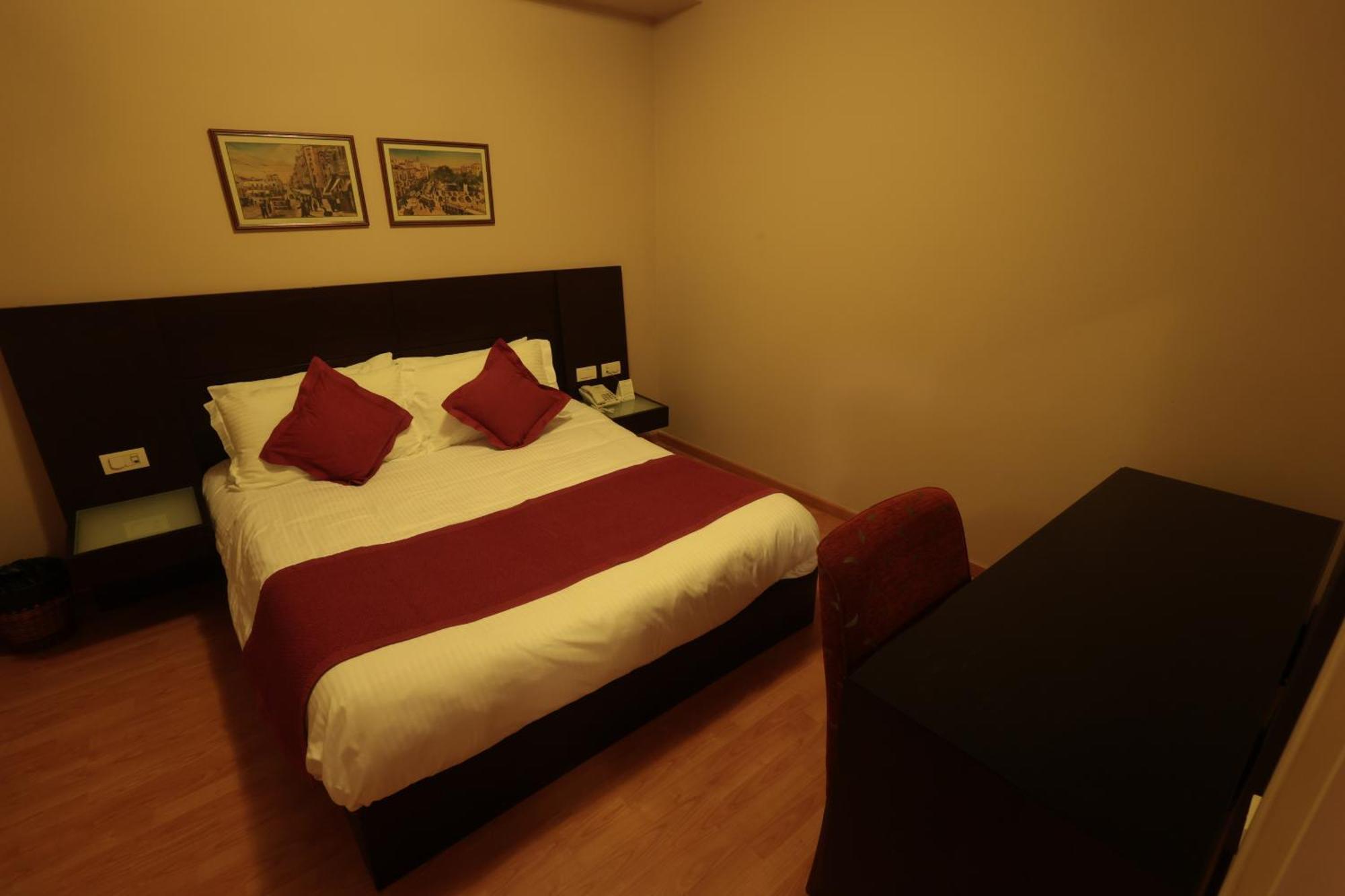 Monteverde Hotel Beit Mery エクステリア 写真