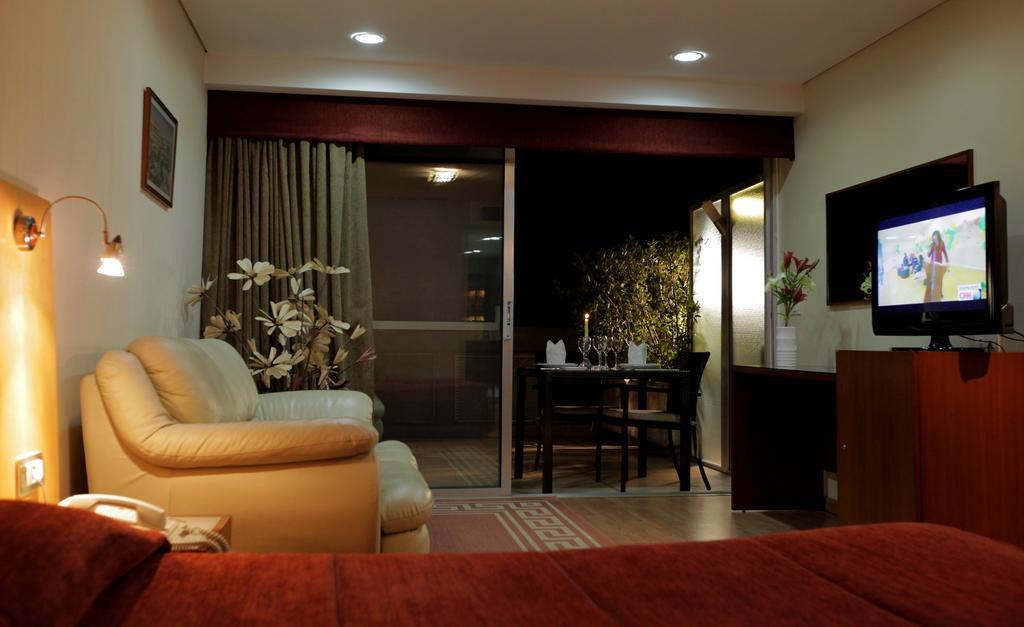 Monteverde Hotel Beit Mery エクステリア 写真