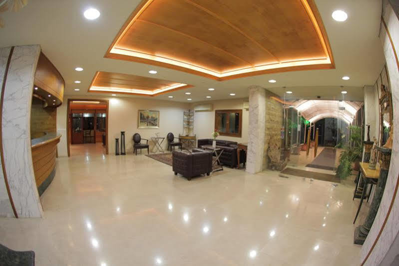 Monteverde Hotel Beit Mery エクステリア 写真